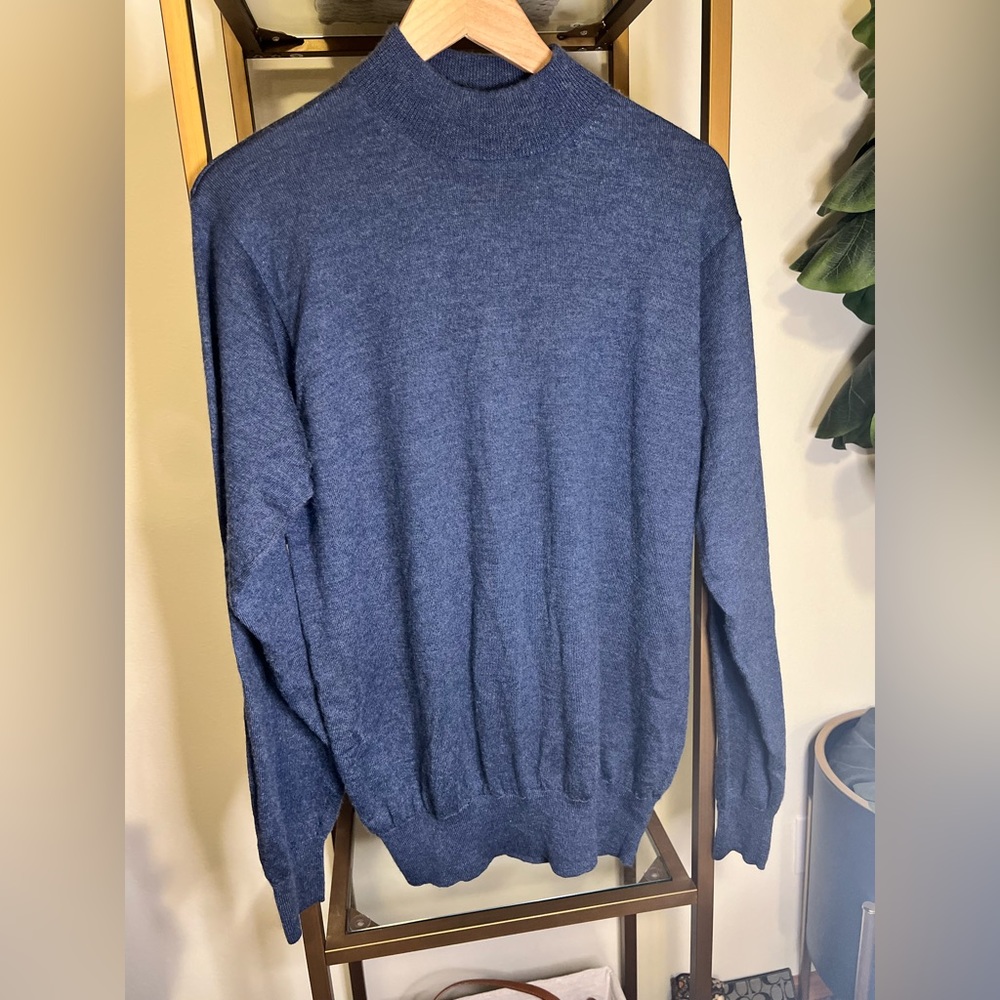 EUC Men’s Cashmere blend mock neck